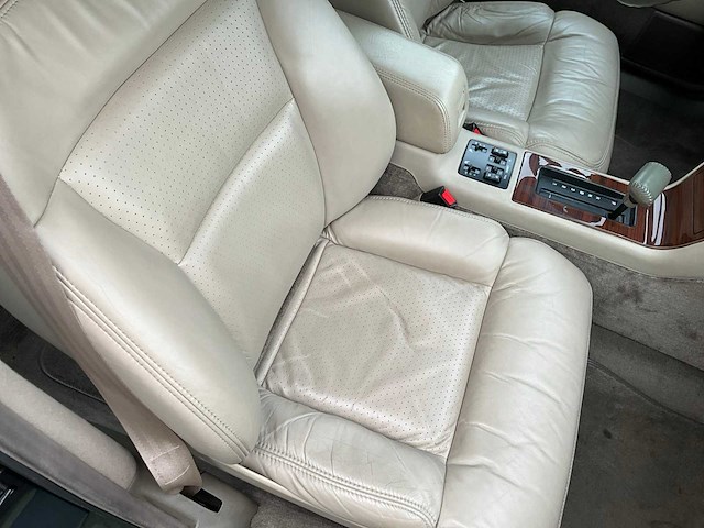 1992 cadillac seville sts - 4.9 v8 - belgische wagen - afbeelding 33 van  56