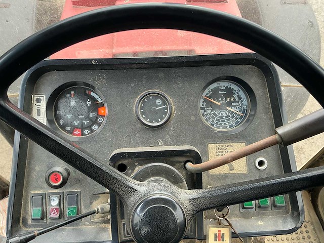 1992 case 1255 xl vierwielaangedreven landbouwtractor - afbeelding 19 van  38