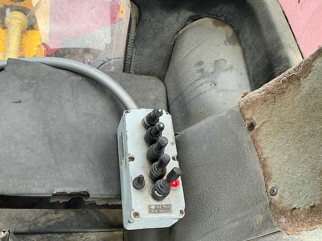 1992 case 1255 xl vierwielaangedreven landbouwtractor - afbeelding 27 van  38