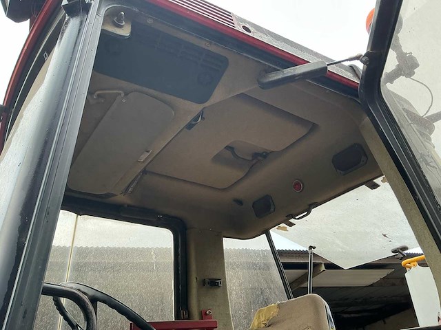 1992 case 1255 xl vierwielaangedreven landbouwtractor - afbeelding 32 van  38