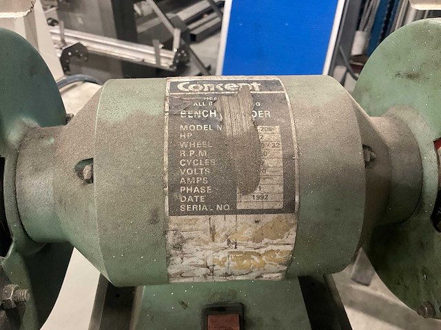 1992 concept bench grindet slijpmachines op voet - afbeelding 4 van  6