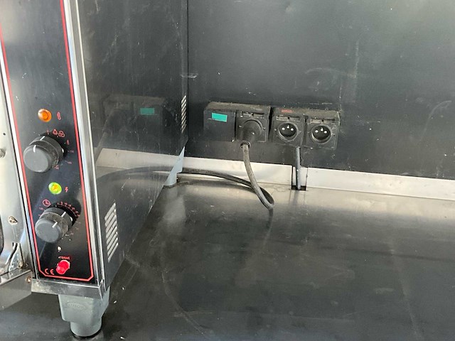 1992 gielen m35 professionele foodtruck trailer in buitenkeuken-stijl – volledig openklapbaar - afbeelding 22 van  29