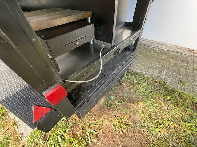 1992 gielen m35 professionele foodtruck trailer in buitenkeuken-stijl – volledig openklapbaar - afbeelding 3 van  29