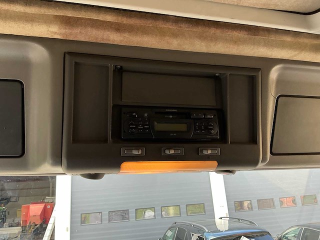 1992 iveco eurocargo paardenvrachtwagen mobilhome vrachtwagen - afbeelding 32 van  92