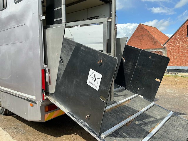 1992 iveco eurocargo paardenvrachtwagen mobilhome vrachtwagen - afbeelding 51 van  81