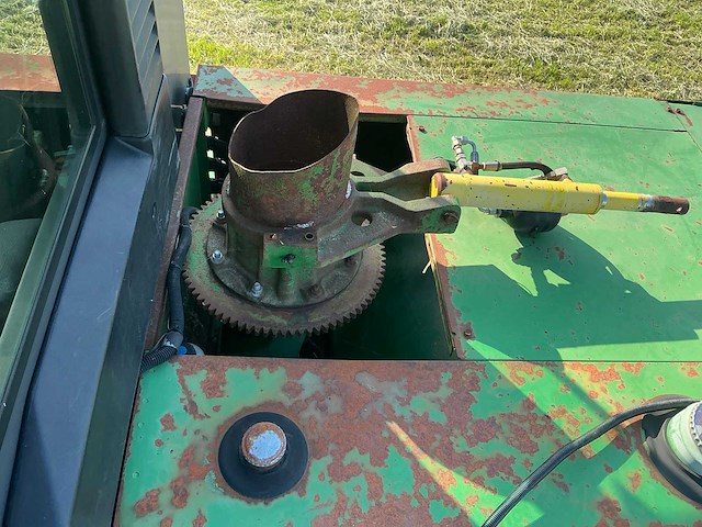 1992 john deere 6910 veldhakselaar - afbeelding 18 van  34