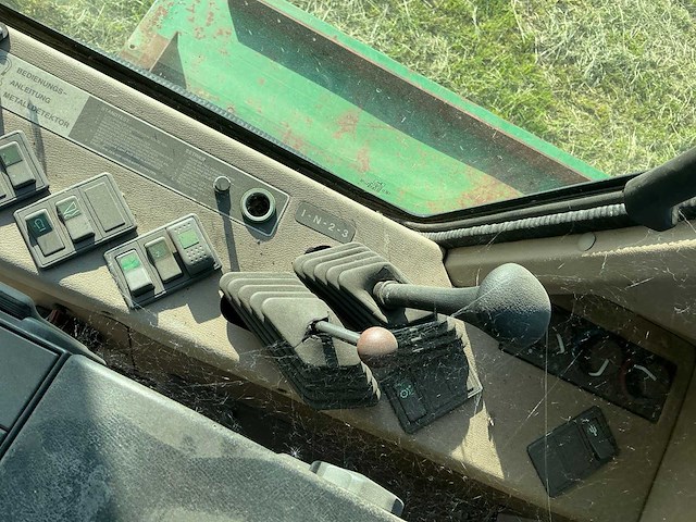 1992 john deere 6910 veldhakselaar - afbeelding 25 van  34