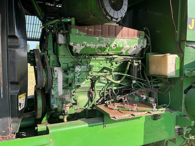 1992 john deere 6910 veldhakselaar - afbeelding 30 van  34