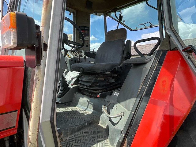 1992 massey ferguson 3690 vierwielaangedreven landbouwtractor - afbeelding 2 van  26