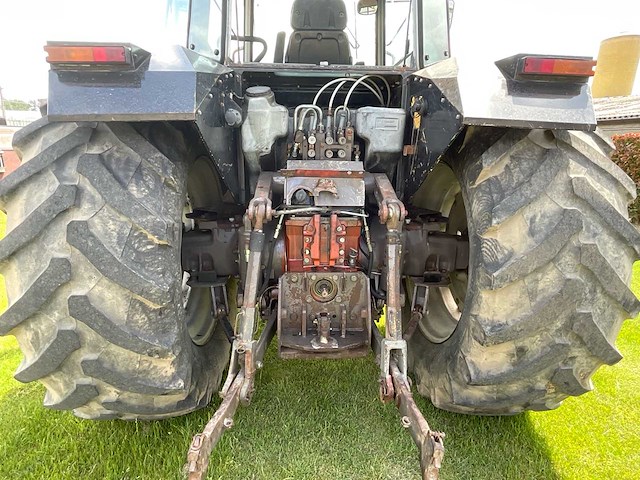 1992 massey ferguson 3690 vierwielaangedreven landbouwtractor - afbeelding 11 van  26