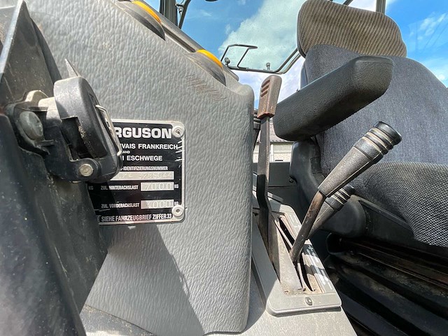 1992 massey ferguson 3690 vierwielaangedreven landbouwtractor - afbeelding 15 van  26