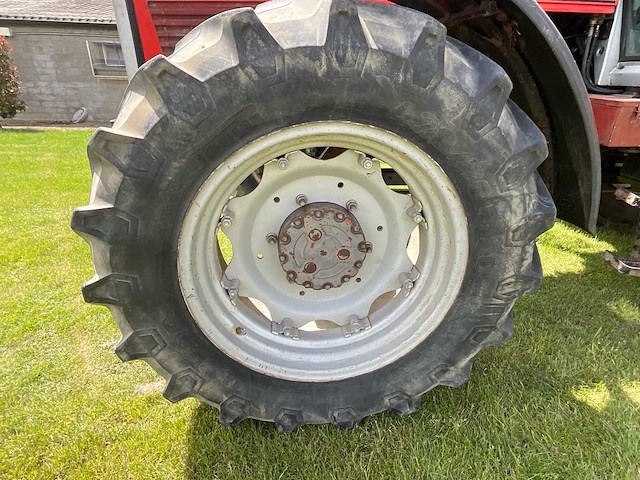 1992 massey ferguson 3690 vierwielaangedreven landbouwtractor - afbeelding 17 van  26