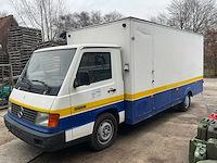 1992 mercedes-benz mb 100 d-t marktwagen foodtruck - afbeelding 1 van  24