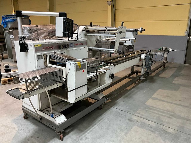 1992 record panda 2000 flowpack verpakkingsmachine - afbeelding 1 van  24