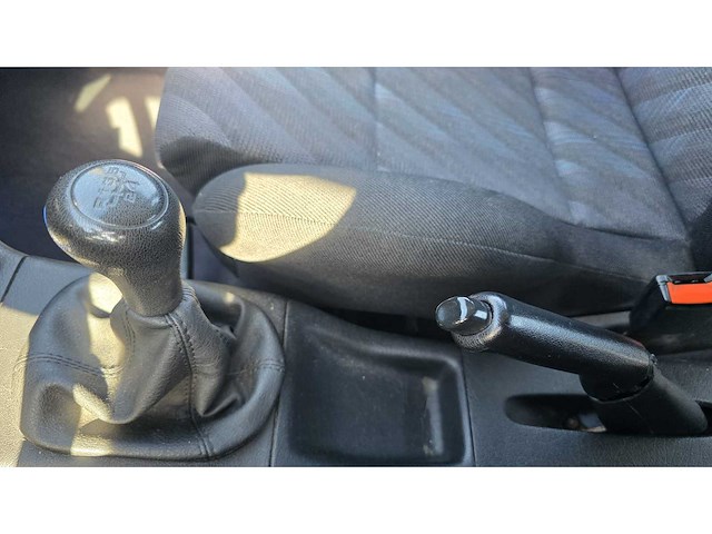 1992 volkswagen golf 3 1.4 oldtimer - afbeelding 18 van  29