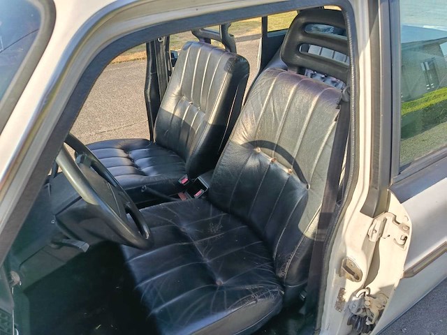 1992 volvo 240 gl personenauto/oldtimer - afbeelding 7 van  59