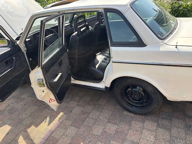 1992 volvo 240 gl personenauto/oldtimer - afbeelding 39 van  59