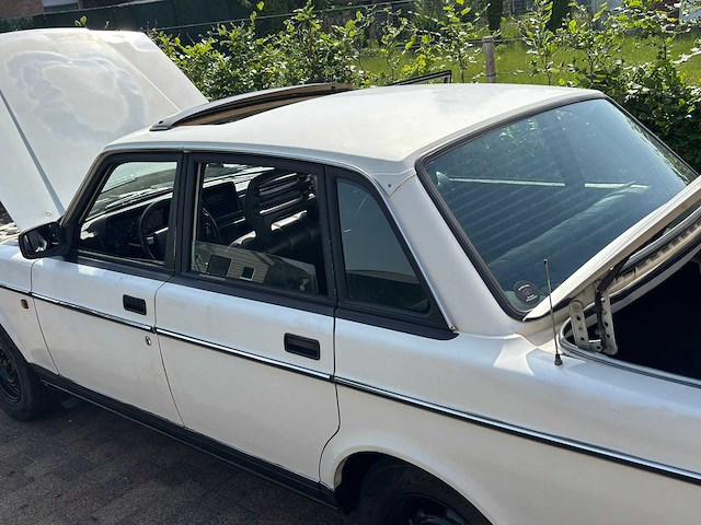 1992 volvo 240 gl personenauto/oldtimer - afbeelding 41 van  59