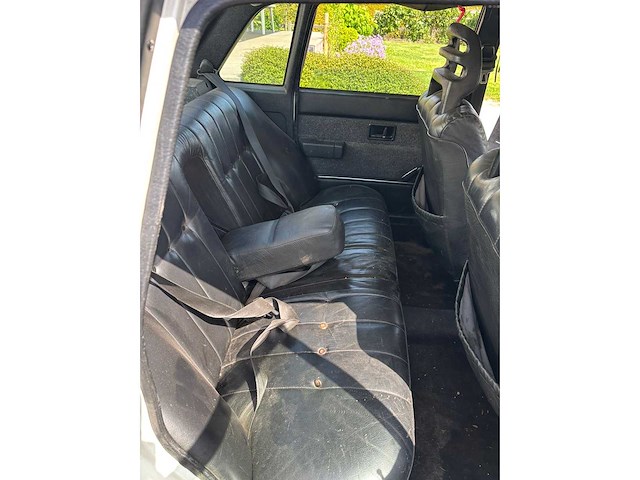 1992 volvo 240 gl personenauto/oldtimer - afbeelding 43 van  59
