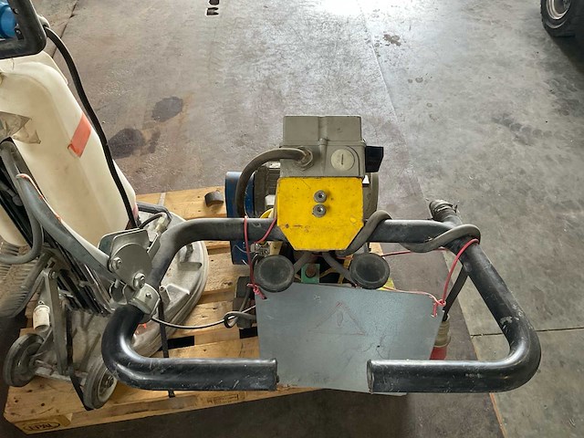 1992 von arx va25 betonfrees - afbeelding 6 van  6