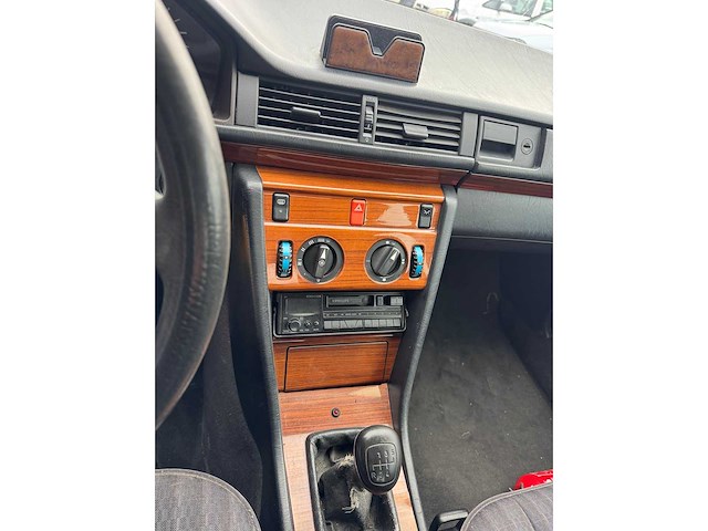 1993 - mercedes - 250d - w124 - car - afbeelding 3 van  19