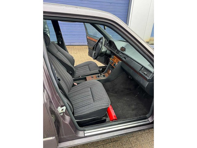 1993 - mercedes - 250d - w124 - car - afbeelding 6 van  19