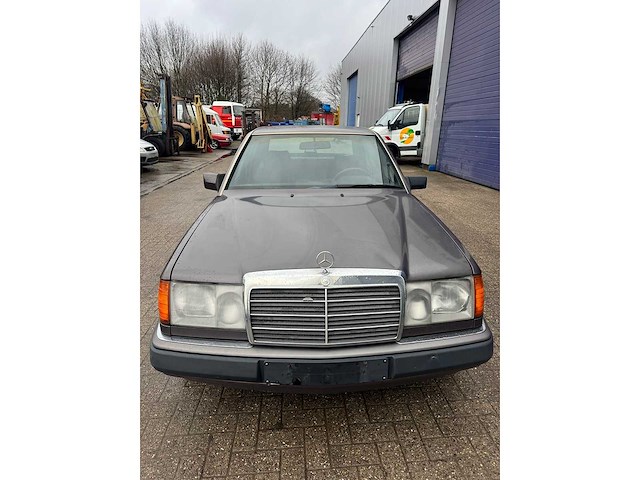 1993 - mercedes - 250d - w124 - car - afbeelding 11 van  19