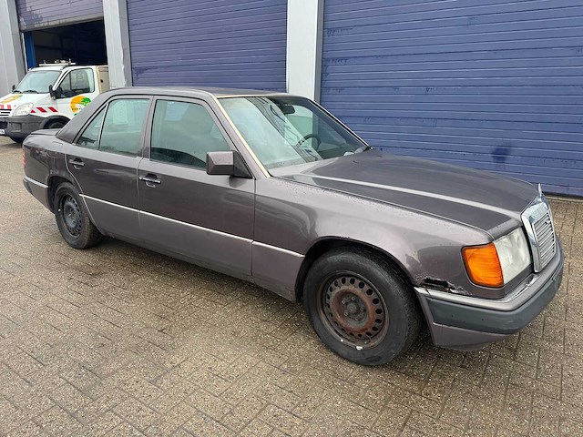 1993 - mercedes - 250d - w124 - car - afbeelding 13 van  19