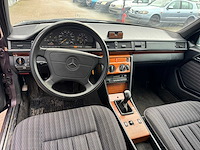 1993 - mercedes - 250d - w124 - car - afbeelding 18 van  19