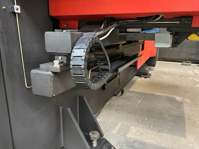 1993 amada arcade 210 cnc gereviseerd pons- én nibbelmachine - afbeelding 5 van  18