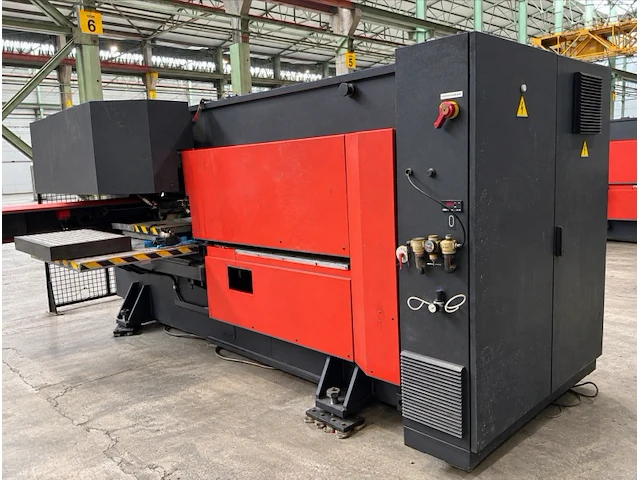 1993 amada arcade 210 cnc gereviseerd pons- én nibbelmachine - afbeelding 13 van  18