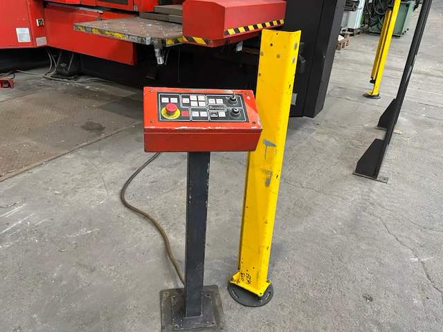 1993 amada arcade 210 cnc gereviseerd pons- én nibbelmachine - afbeelding 14 van  18