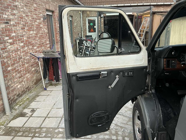 1993 dodge ram kampeerwagen - afbeelding 12 van  36