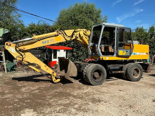 1993 etec 812 banden graafmachine - afbeelding 8 van  16