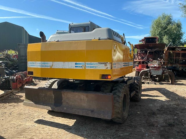 1993 etec 812 banden graafmachine - afbeelding 10 van  16