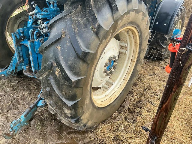 1993 ford 640 sle-_ dt tweewielaangedreven landbouwtractor - afbeelding 5 van  28