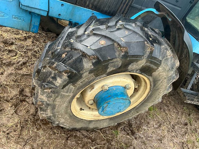 1993 ford 640 sle-_ dt tweewielaangedreven landbouwtractor - afbeelding 13 van  28