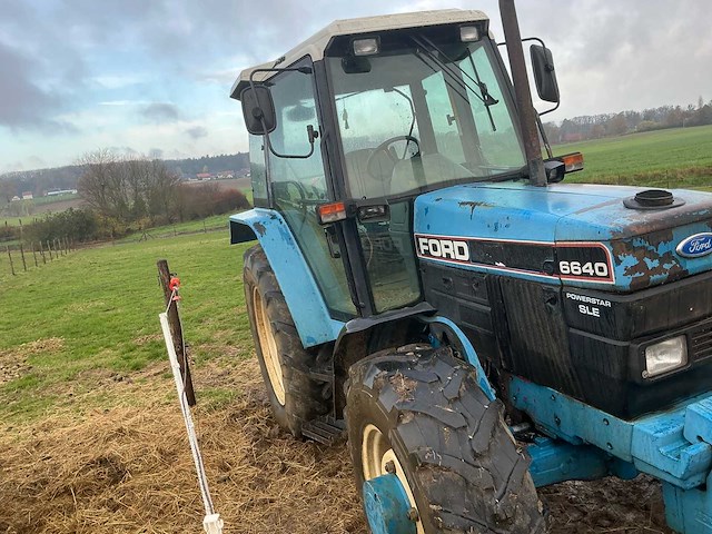 1993 ford 640 sle-_ dt tweewielaangedreven landbouwtractor - afbeelding 24 van  28