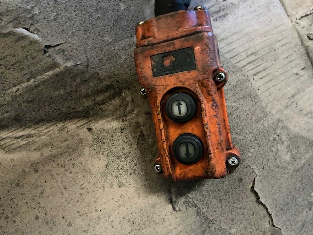 1993 hitachi 1/2sh elektrische kettingtakel - afbeelding 4 van  5