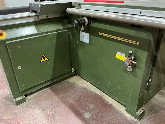 1993 holzher superslide 1245 paneelcirkelzaagmachine - afbeelding 13 van  14