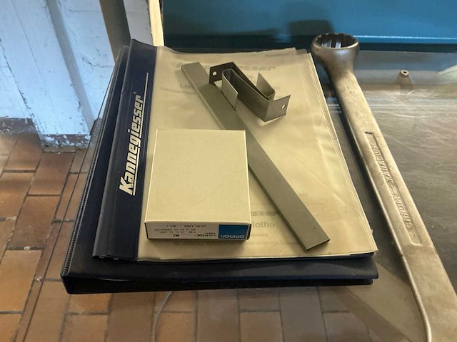 1993 kannegieser hkd 4/6 vlakbed ronddraai plakpers - afbeelding 8 van  8