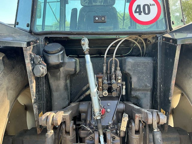 1993 massey ferguson 3120 datatronic vierwielaangedreven landbouwtractor - afbeelding 18 van  45