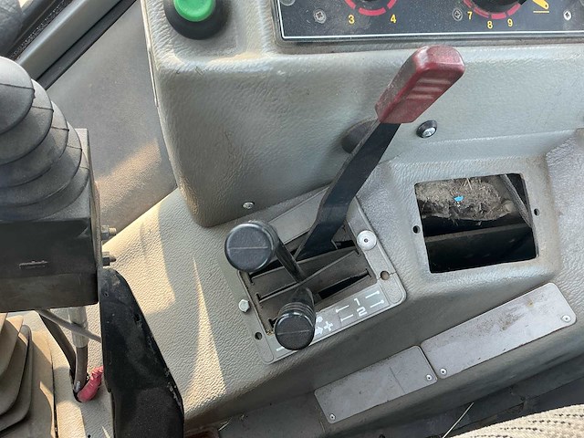 1993 massey ferguson 3120 datatronic vierwielaangedreven landbouwtractor - afbeelding 27 van  45