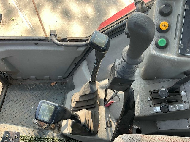 1993 massey ferguson 3120 datatronic vierwielaangedreven landbouwtractor - afbeelding 29 van  45