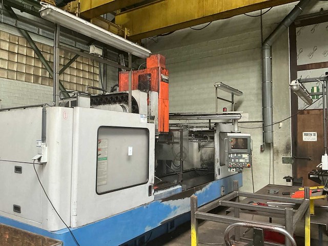 1993 mazak mazatech v6-55/80 cnc verticaal bewerkingscentra - afbeelding 4 van  11
