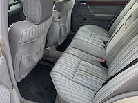 1993 mercedes 250d sedan - 5-cilinder diesel - afbeelding 3 van  12