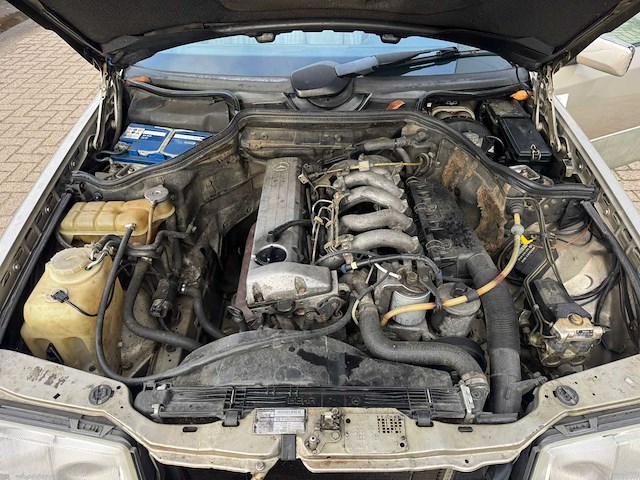 1993 mercedes 250d sedan - 5-cilinder diesel - afbeelding 11 van  12