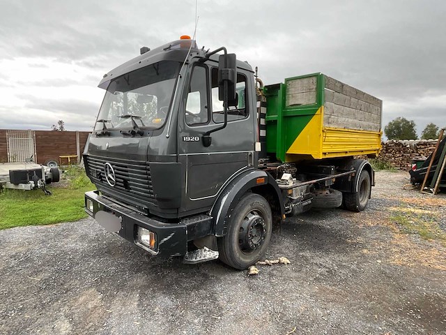 1993 mercedes-benz 1820 vrachtwagen - afbeelding 1 van  30