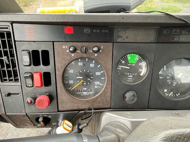 1993 mercedes-benz 1820 vrachtwagen - afbeelding 6 van  30