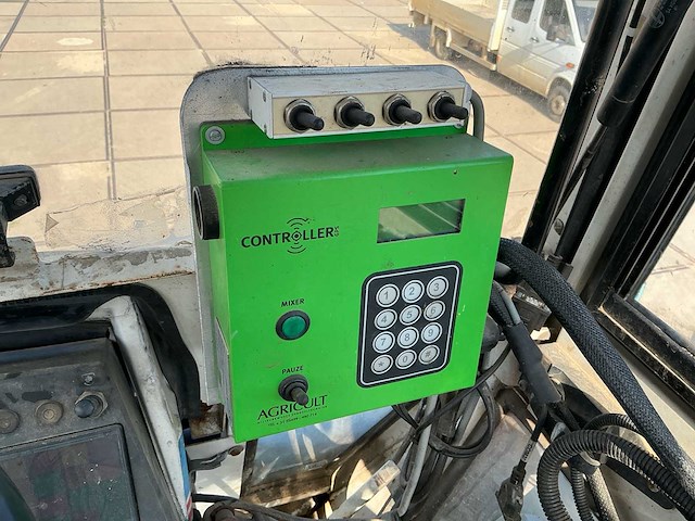 1994 bobard cc 72 4x4 portaal tractor - afbeelding 7 van  12